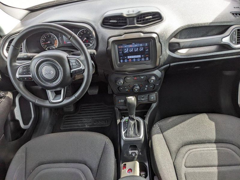 2020 Jeep Renegade LatitudeImage 14