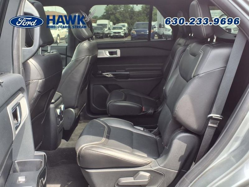 2022 Ford Explorer ST photo 24
