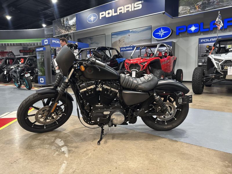 Used 2022 Harley-Davidson SPORTSTER IRON 883 Image 13