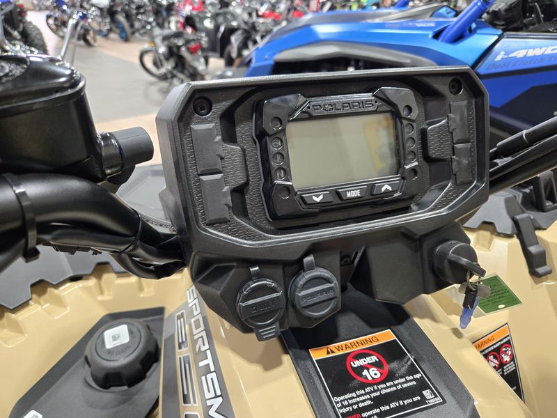 2025 Polaris SPORTSMAN 850 MILITARY TAN Image 16