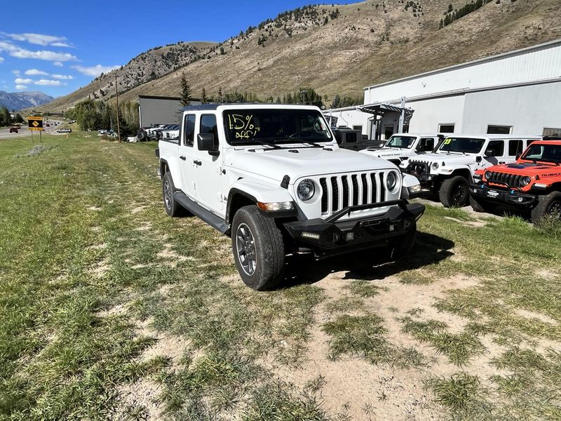 2021 Jeep Gladiator Sport S photo 2