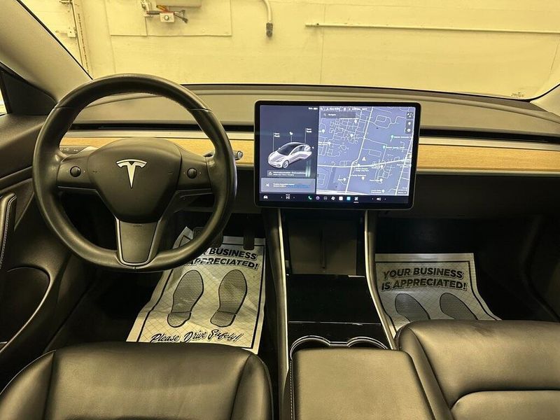 2018 Tesla Model 3 Long RangeImage 26