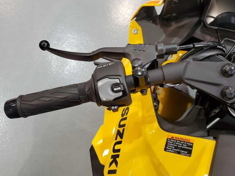 Used 2024 Suzuki GSX-8R Image 11