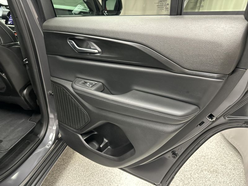 Used 2025 Jeep Grand Cherokee Altitude XImage 19