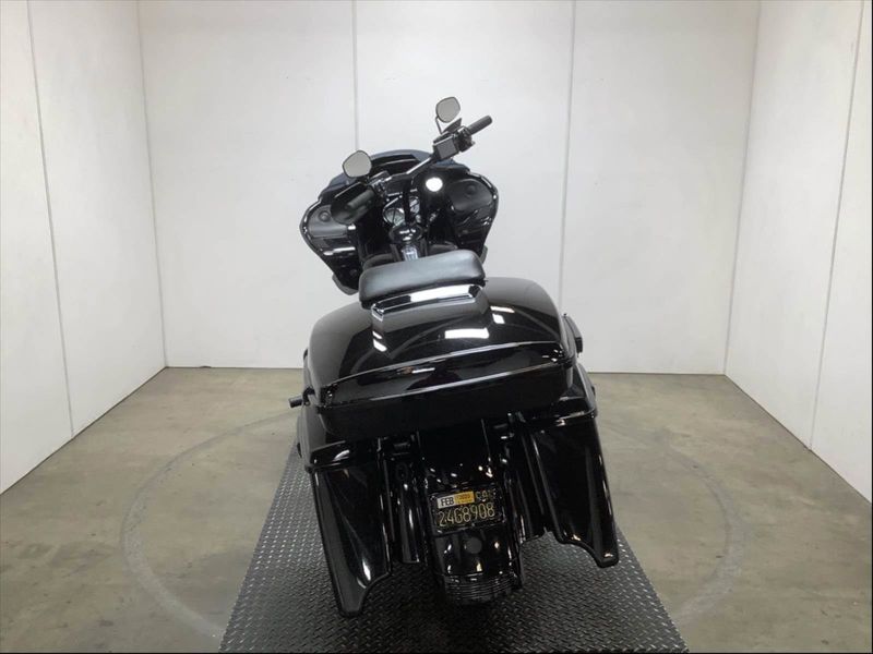 2019 Harley-Davidson Road Glide in a Black exterior color. BMW Motorcycles of Temecula – Southern California (951) 506-6903 bmwmotorcyclesoftemecula.com 