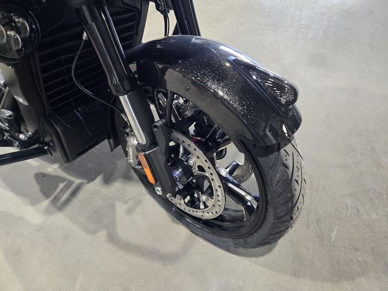 NEW 2026 INDIAN MOTORCYCLE CHALLENGER 125TH ANNIVERSARY EDITION Image 5