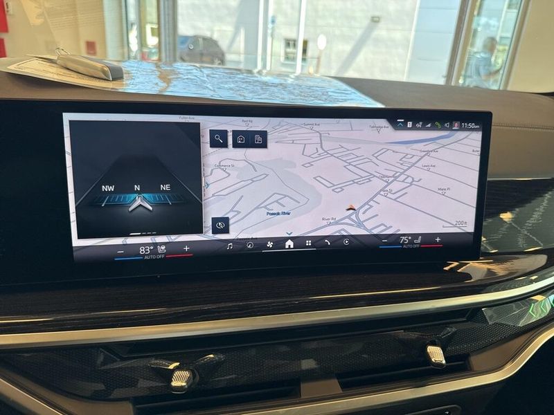 2025 BMW X5 xDrive40i M PACKAGE