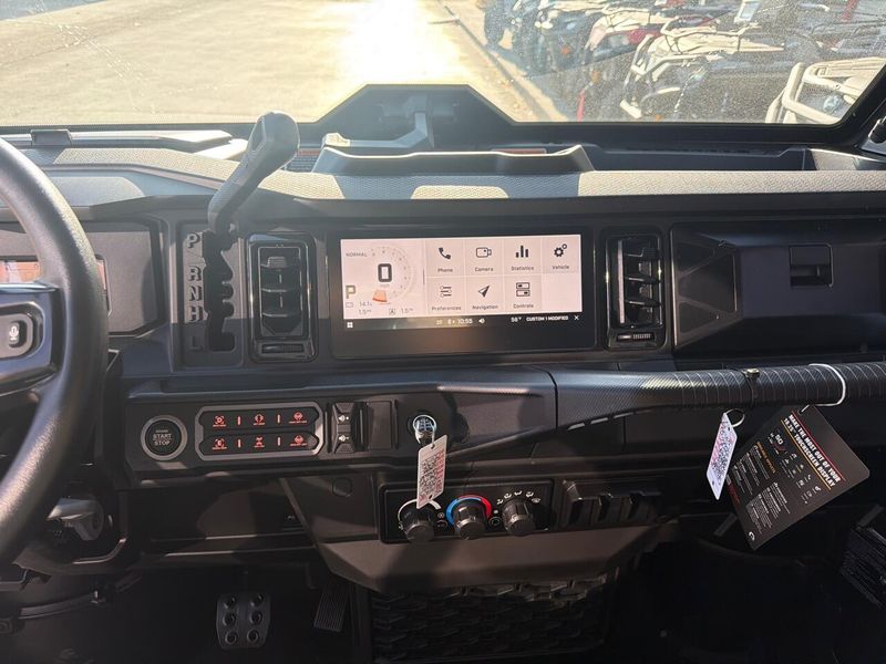 New 2026 Can-Am DEF MAX TEXCAB HD11 
