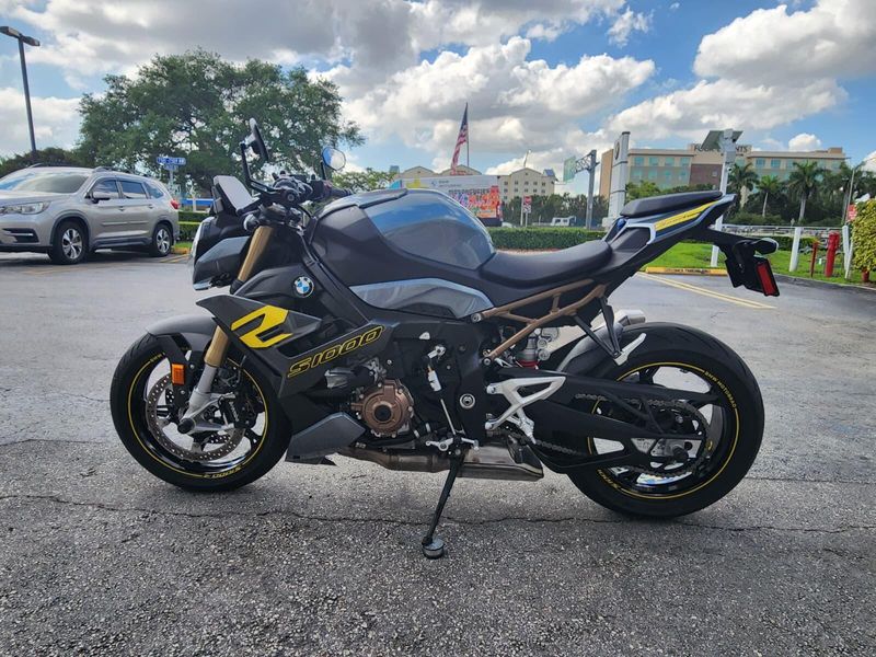 Used 2024 BMW S 1000 R Image 1