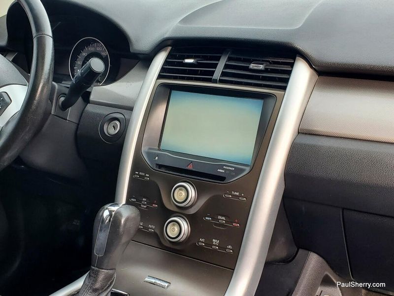 Used 2011 Ford Edge SEL