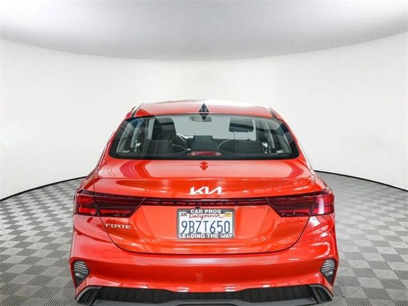 2022 Kia Forte LXSImage 7