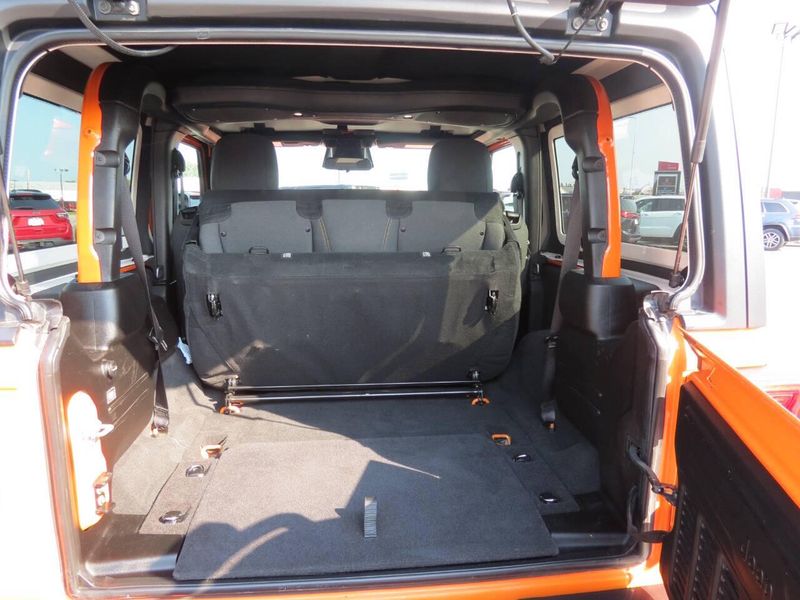 Used 2025 Jeep Wrangler Sport S 4x4 2dr SUVImage 7