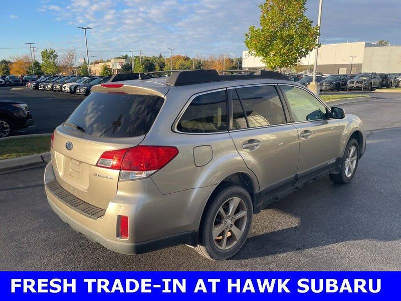 2014 Subaru Outback 2.5i Premium photo 4
