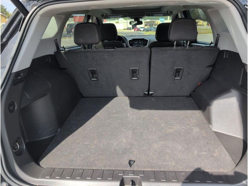 Used 2024 GMC Terrain SLEImage 35