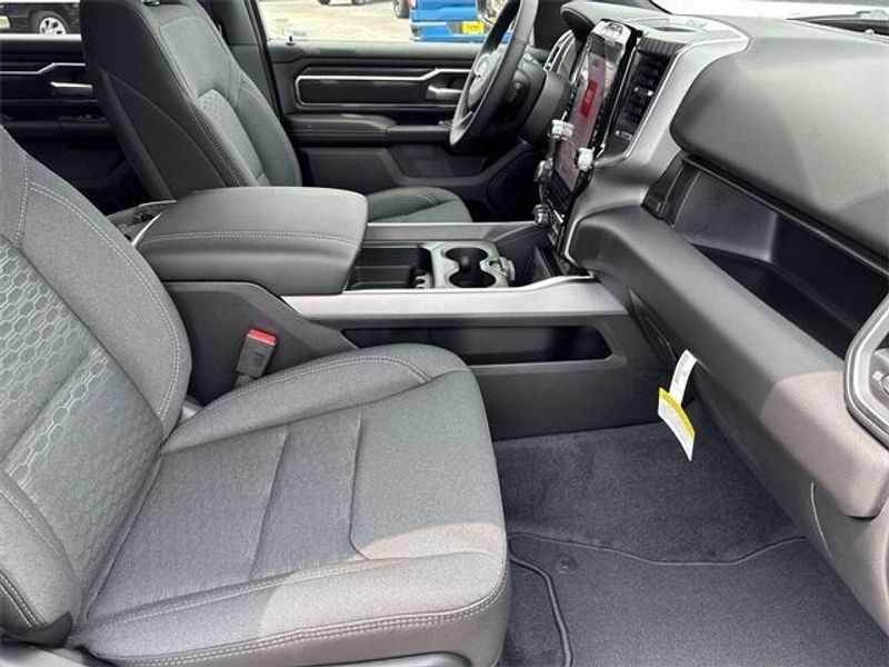 2025 RAM 1500 Big Horn Crew Cab 4x4 5