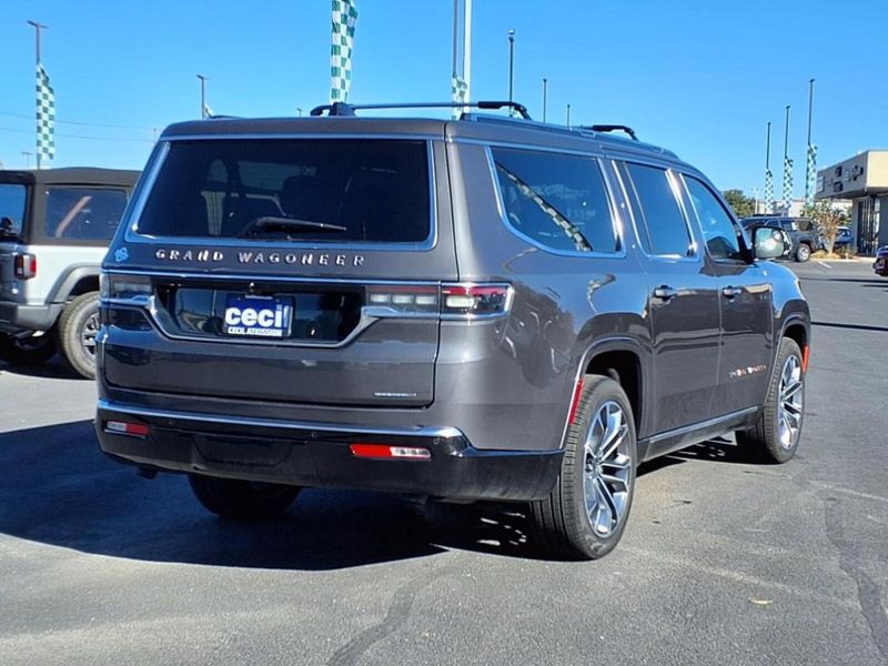2024 Jeep Grand Wagoneer L III photo 4