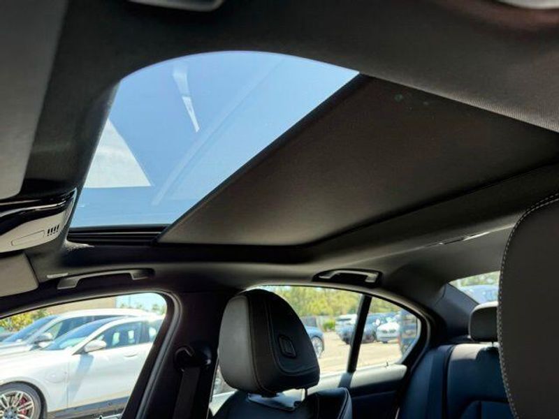 Used 2024 BMW 3 Series 330iImage 23