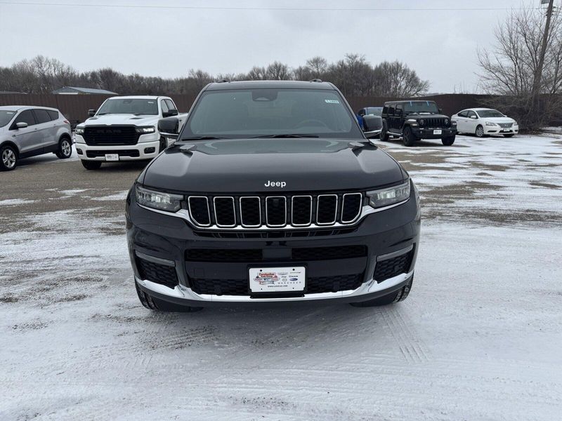 2025 Jeep Grand Cherokee L LimitedImage 3