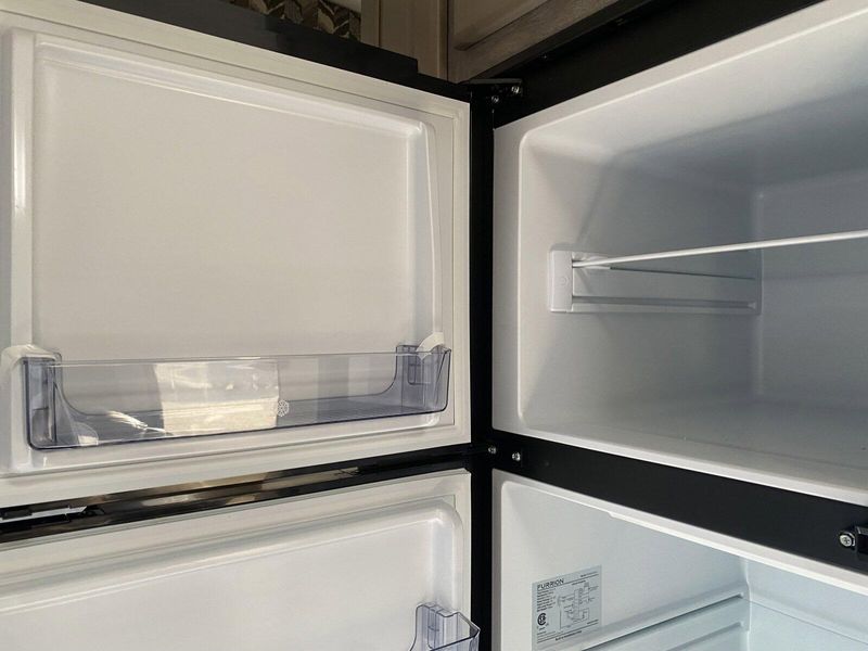 New 2025 DESERT FOX 27FS Image 19