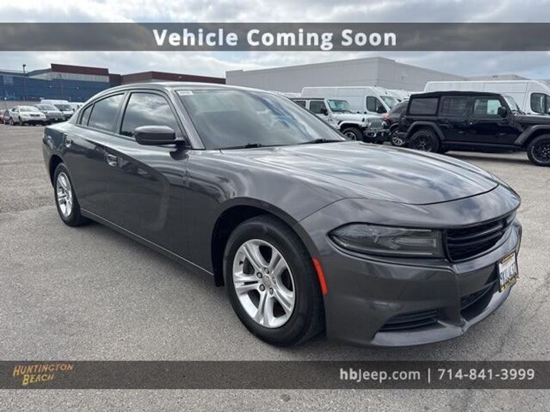 2021 Dodge Charger SXTImage 3