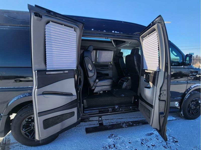 2019 Chevrolet Express 2500 Image 44