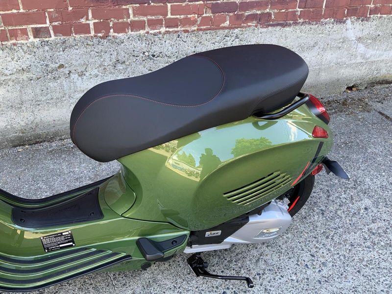 New 2027 Vespa SPRINT SPORT 150 
