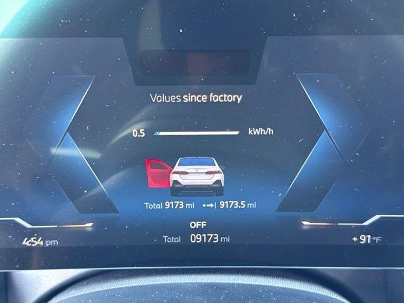 Used 2025 BMW i5 xDrive40Image 25