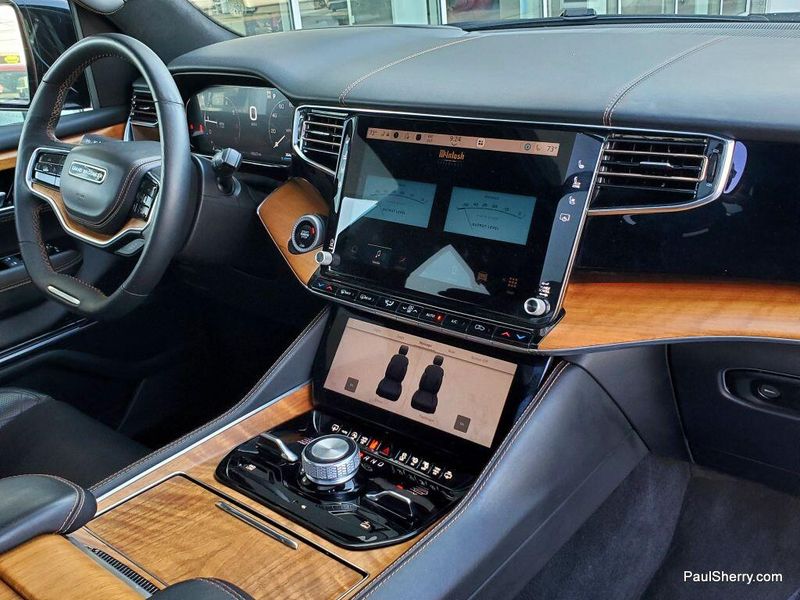 2024 Jeep Grand Wagoneer L III photo 36
