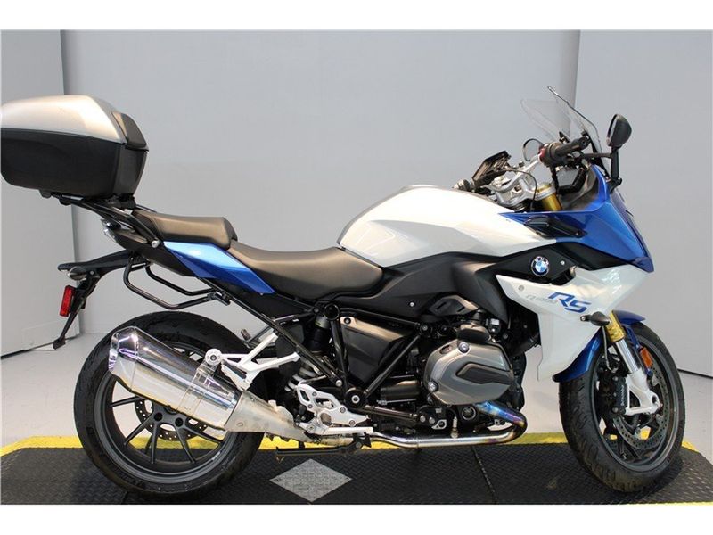 2016 BMW R 1200 RS in a Blue/Grey exterior color. Greater Boston Motorsports 781-583-1799 pixelmotiondemo.com 