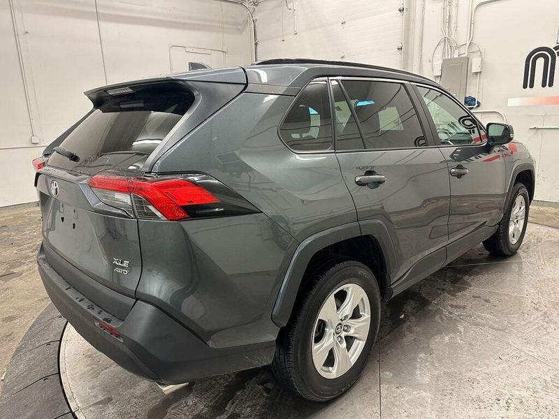 2021 Toyota RAV4 XLEImage 15