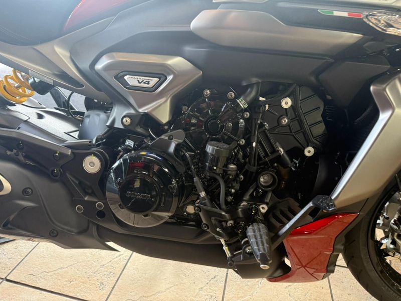 New 2026 Ducati X DIAVEL V4 Image 12