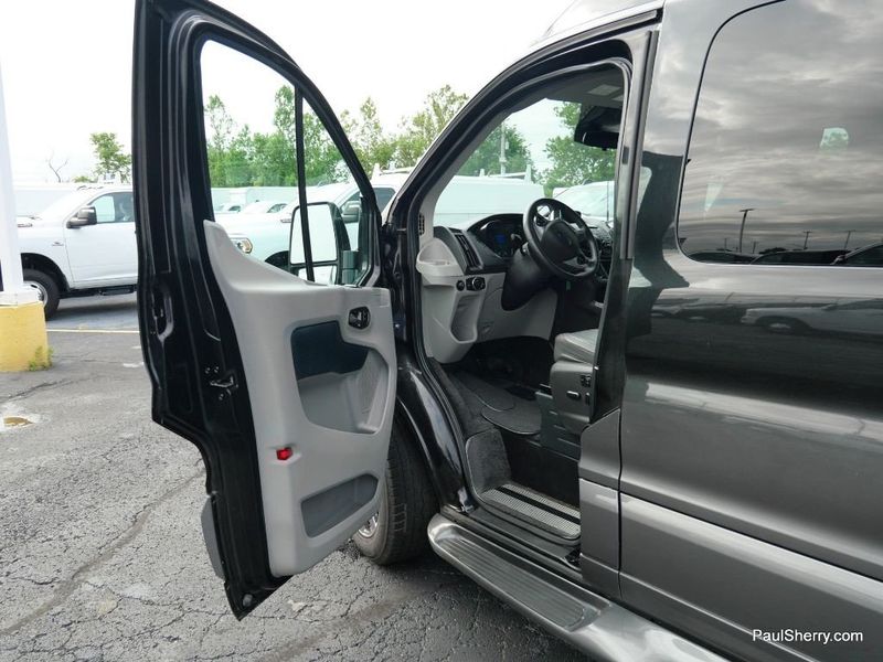 2015 Ford Transit-150 Image 20