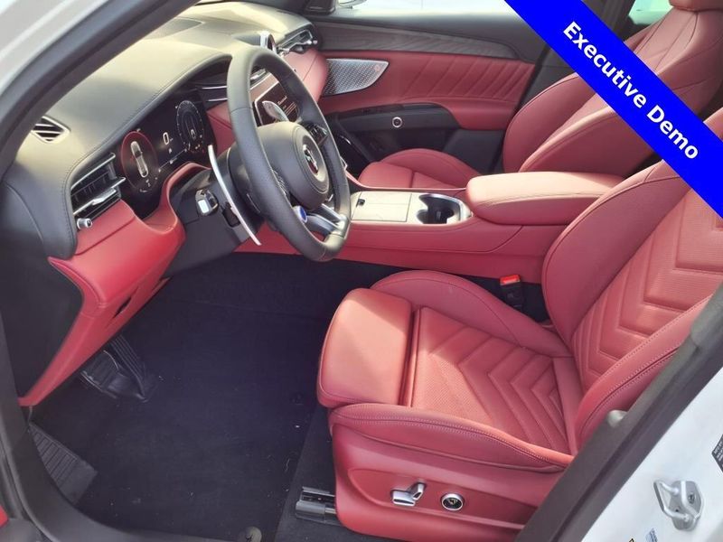 New 2025 Maserati Grecale Image 15