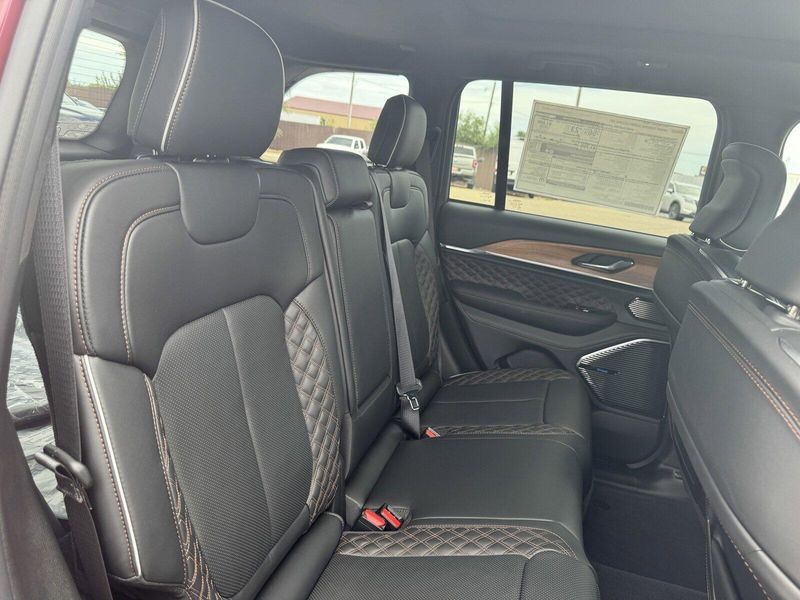 2024 Jeep Grand Cherokee 4xe Summit ReserveImage 15