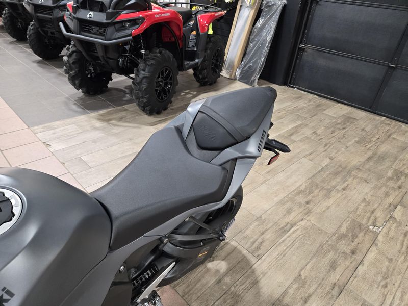 NEW 2025 KAWASAKI NINJA ZX6R NINJA ZX6R BASE Image 17