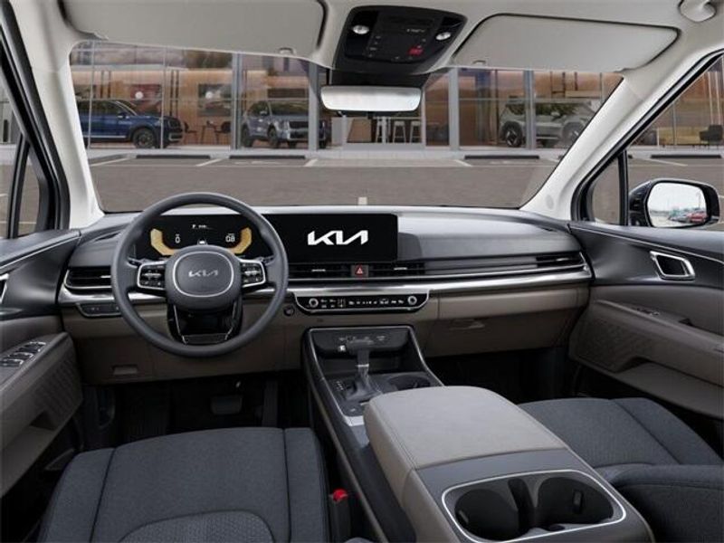 2025 Kia Carnival LXImage 14