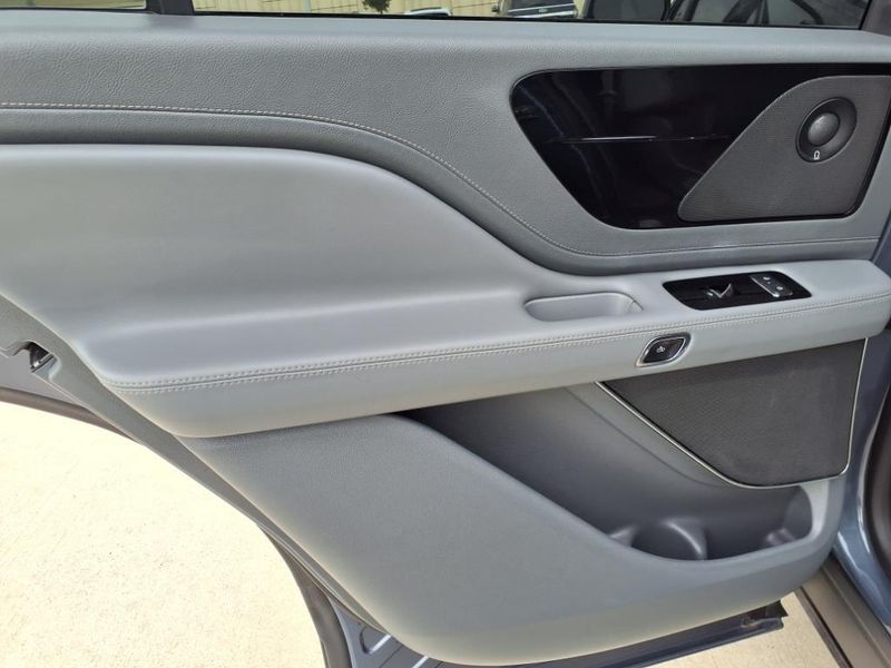 Used 2021 Lincoln Aviator ReserveImage 15
