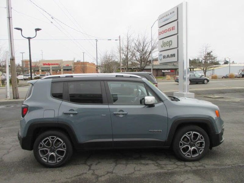 2017 Jeep Renegade LimitedImage 6