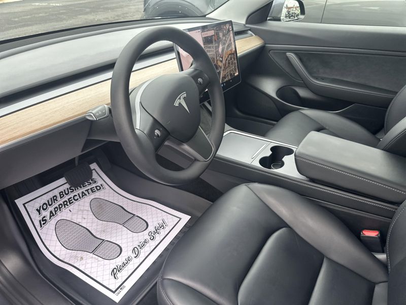 2021 Tesla Model 3 Standard Range PlusImage 21