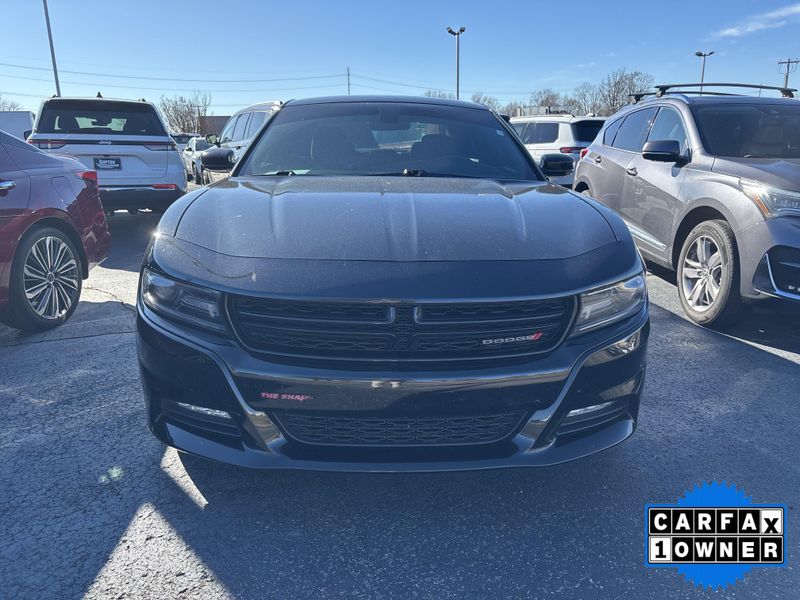 Used 2020 Dodge Charger SXTImage 2