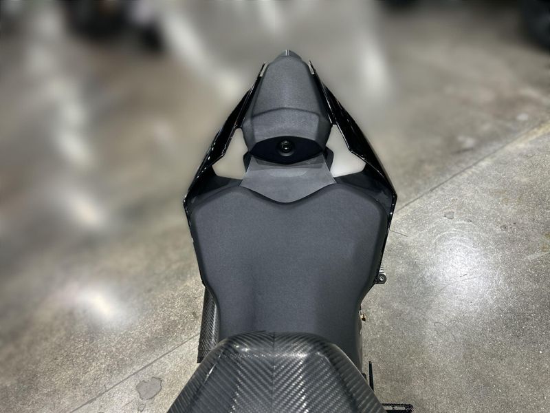 Used 2015 Yamaha YZF-R1 Image 21