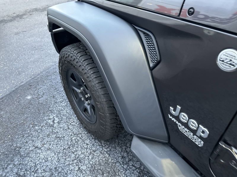 2018 Jeep Wrangler Unlimited Sport in a Granite Crystal Metallic Clear Coat exterior color and Blackinterior. Gupton Motors Inc 615-384-2886 guptonmotors.com 