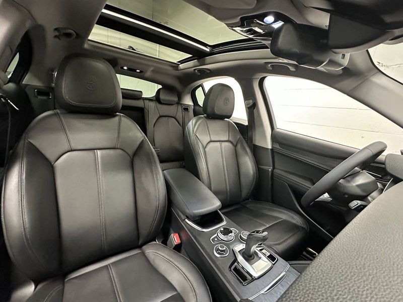 2021 Alfa Romeo Stelvio Sprint AWD w/Sunroof & SoundImage 5