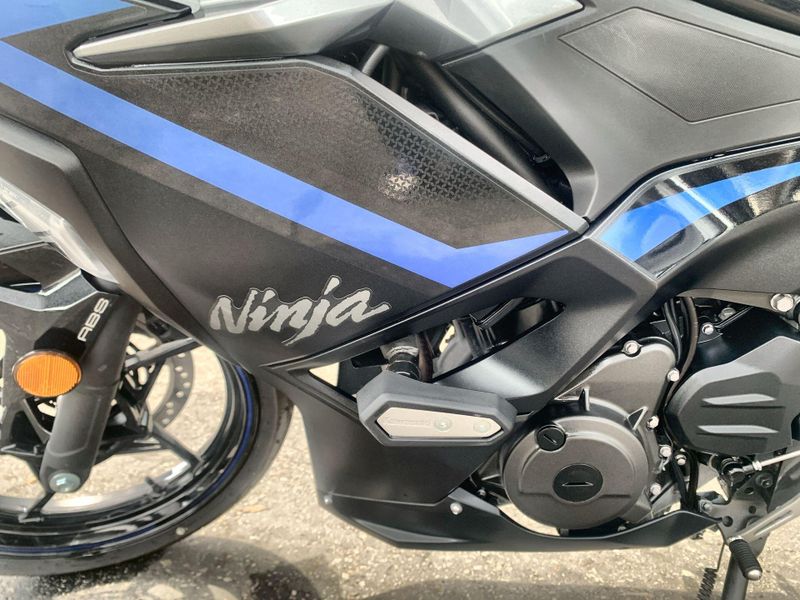 Used 2025 Kawasaki Ninja 500 SE ABS Image 14