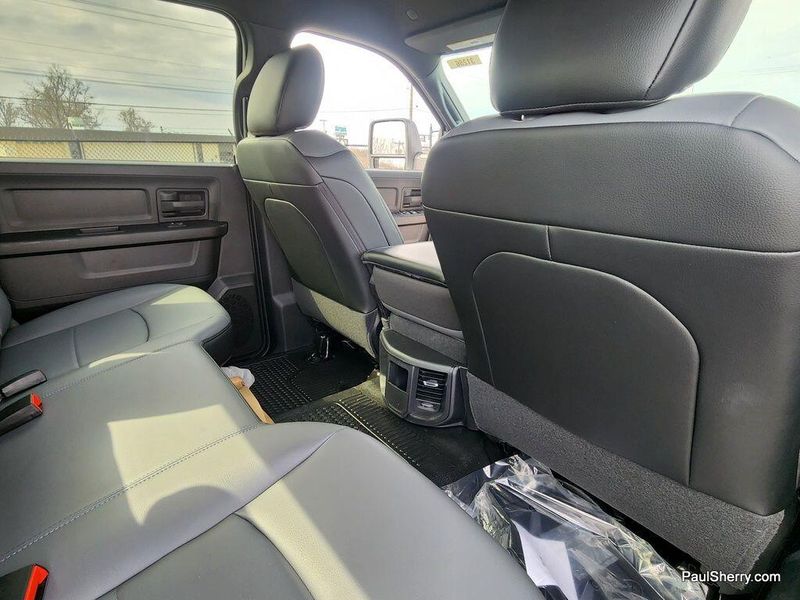 2024 RAM 5500 Tradesman Chassis Crew Cab 4x4 84