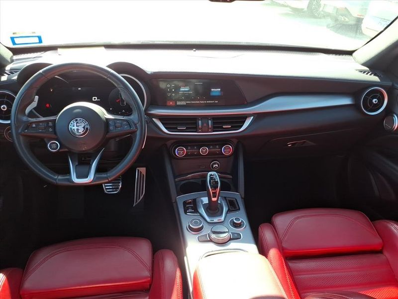 Used 2024 Alfa Romeo Stelvio VeloceImage 4