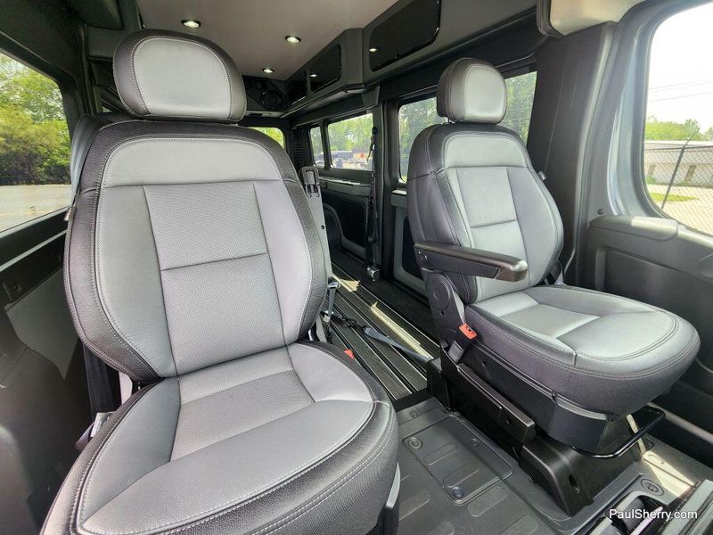2023 RAM ProMaster 2500 Window Van High Roof 159WBImage 3