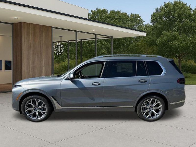 New 2026 BMW X7 xDrive40iImage 13