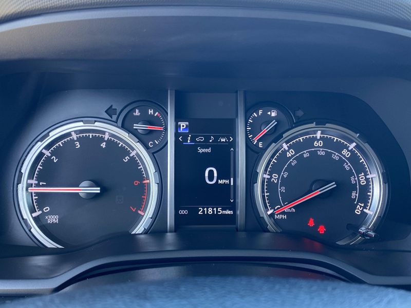 2024 Toyota 4Runner TRD Off-RoadImage 30