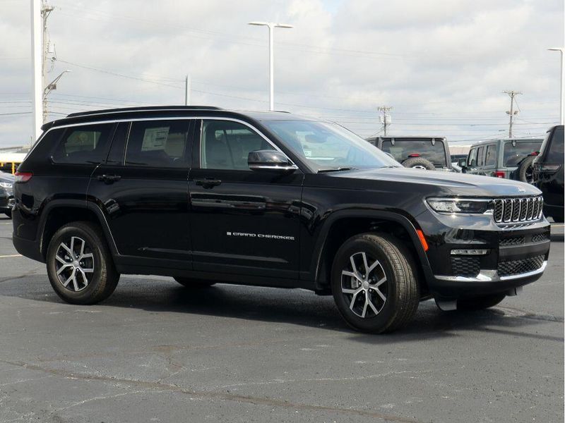 2024 Jeep Grand Cherokee L Limited 4x4Image 8